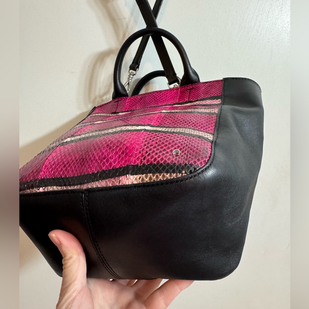 Etienne Aigner Crossbody - Picture 4 of 16